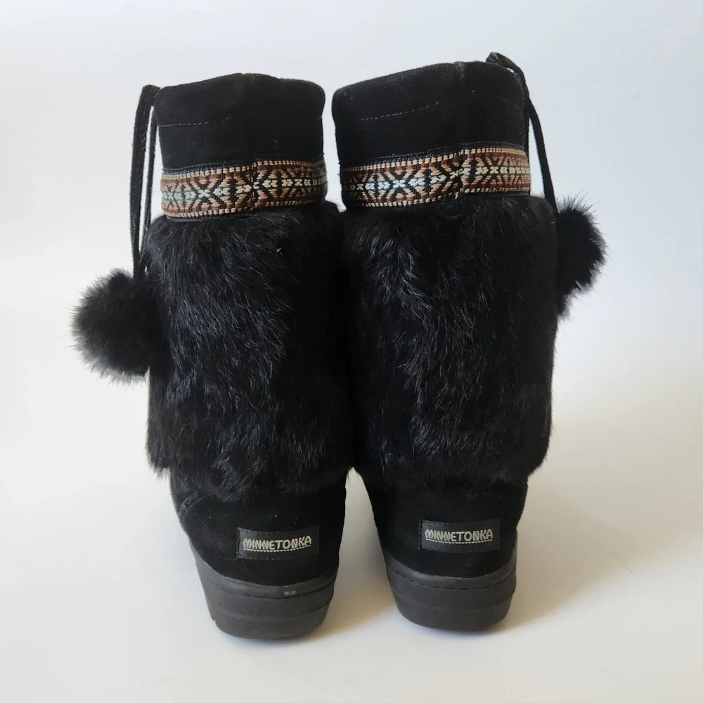 Minnetonka Vintage Rabbit Fur Suede Mukluk Snow Boots 9 Mid Calf Pull On Pom Pom